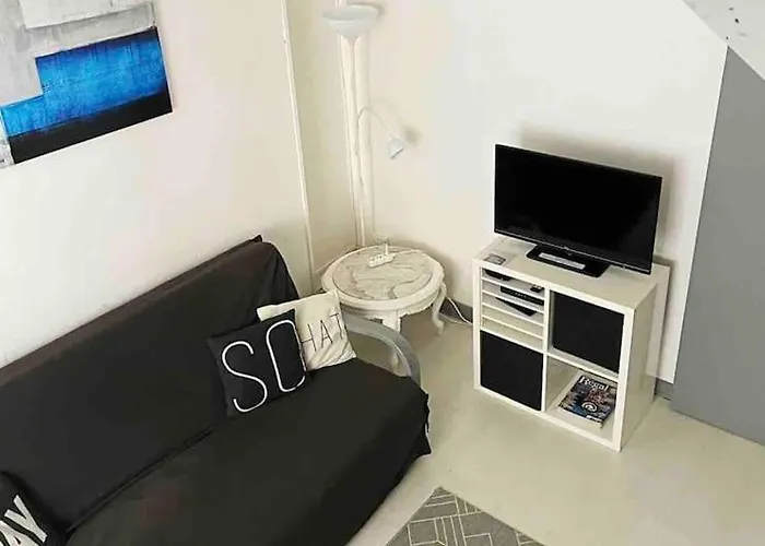 - Duplex Au Coeur Du Quartier Saint-remi Апартаменты *